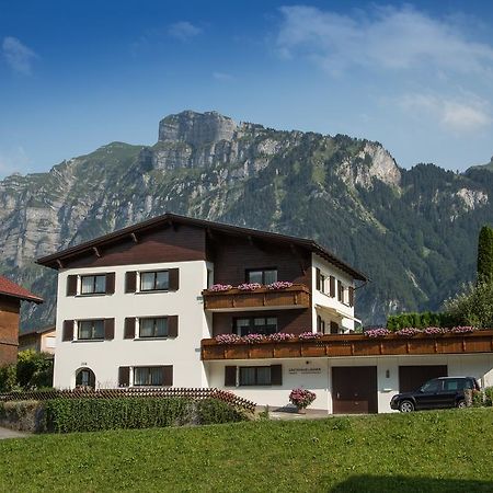 Gaestehaus Laesser Mellau Bagian luar foto