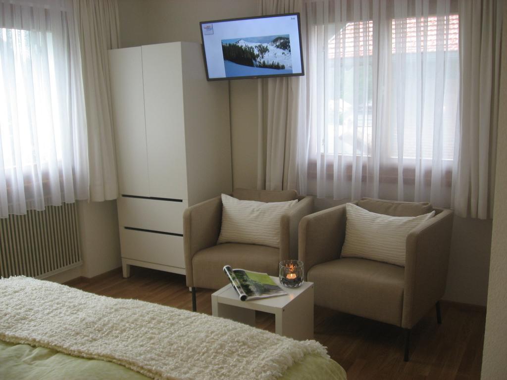 Gaestehaus Laesser Mellau Ruang foto