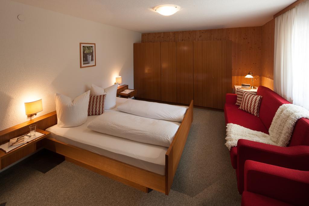 Gaestehaus Laesser Mellau Ruang foto
