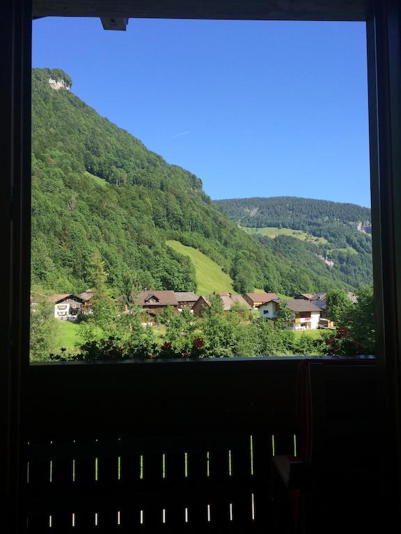 Gaestehaus Laesser Mellau Bagian luar foto