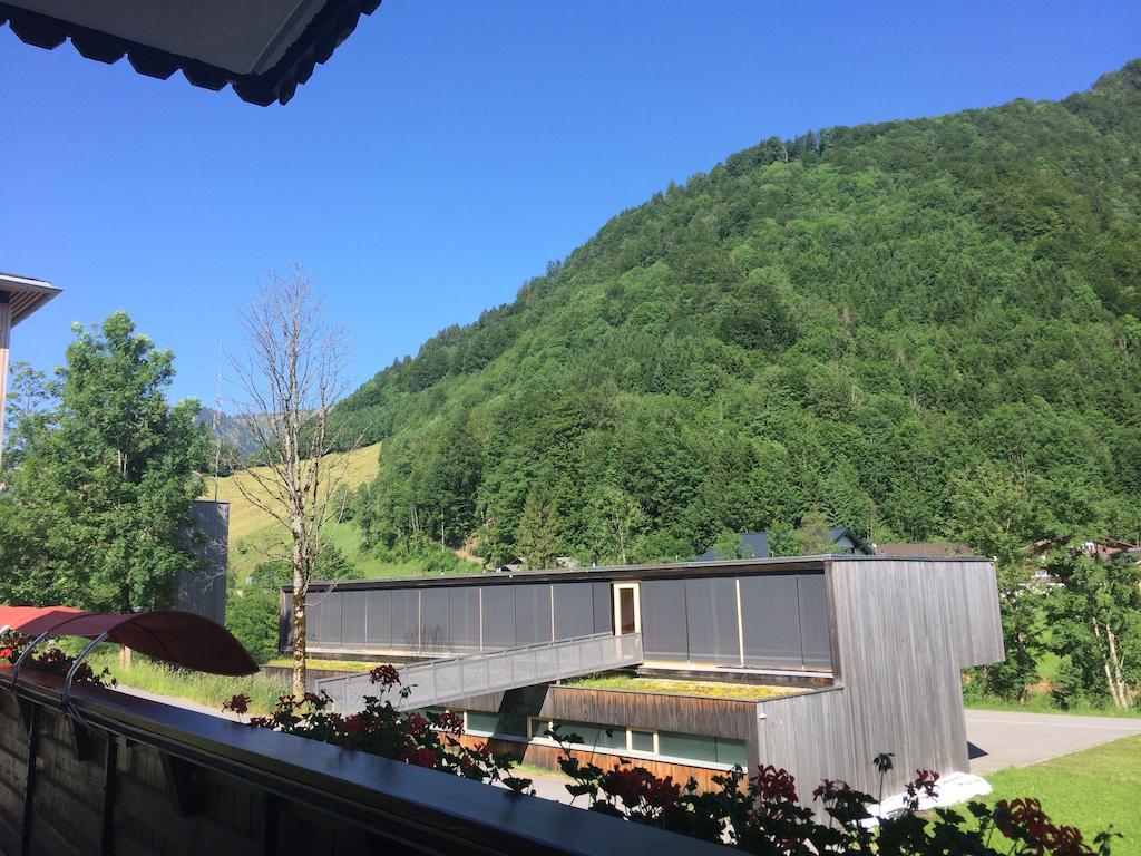 Gaestehaus Laesser Mellau Bagian luar foto