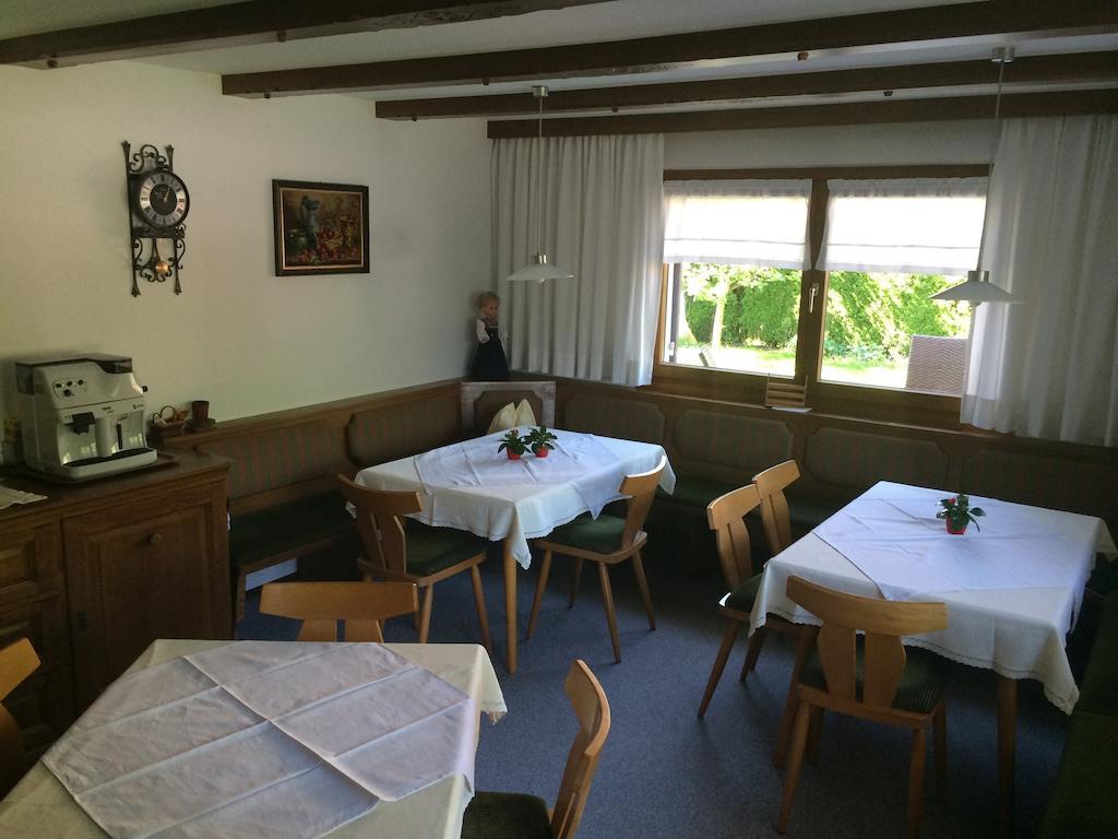Gaestehaus Laesser Mellau Bagian luar foto
